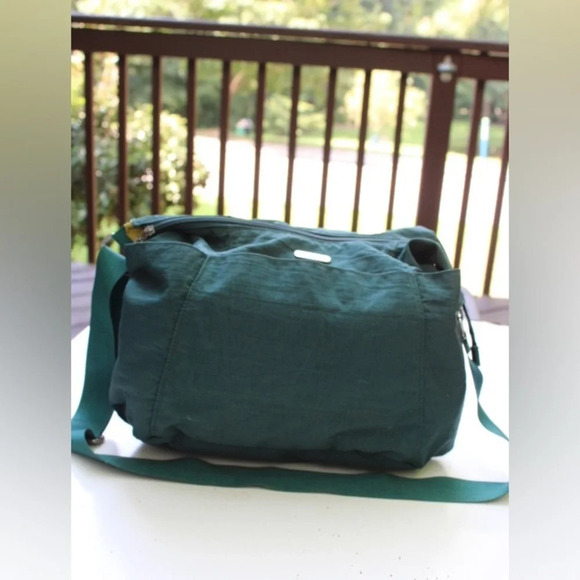 Baggallini cross body bag - Picture 1 of 8
